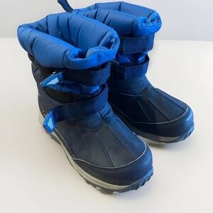 LL Bean Kids Boys Snow Boots Blue Size 2 Hook And Loop Closure